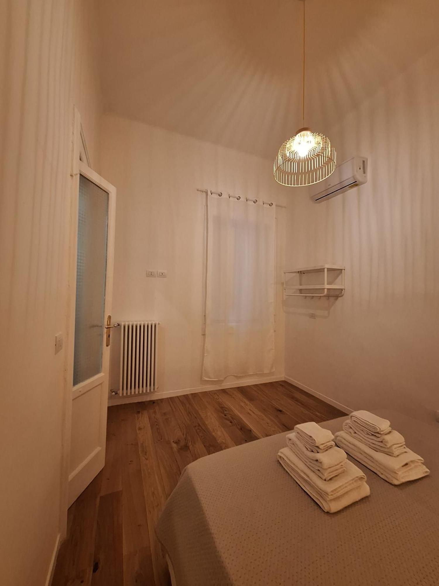 Acqua Amare Guest House Бари Экстерьер фото
